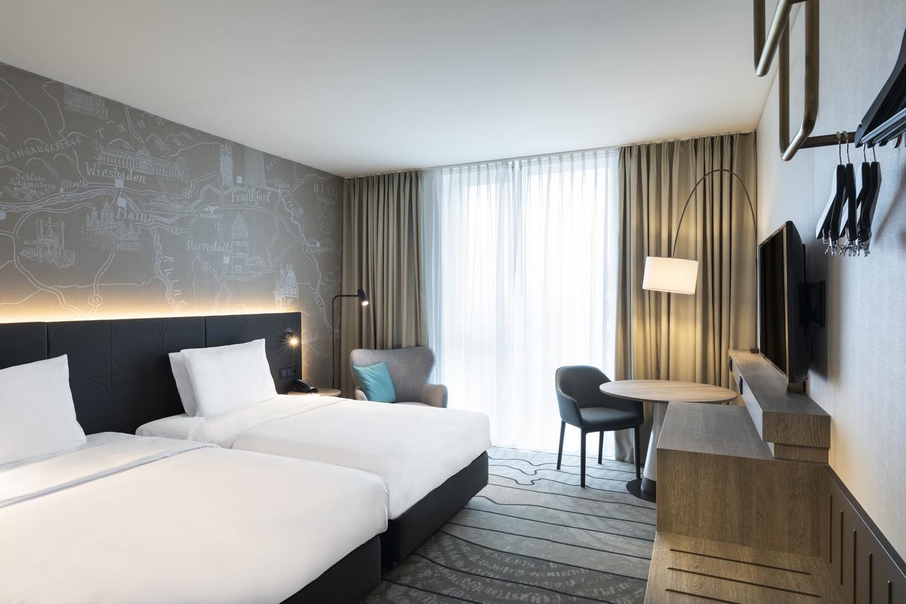 Отель Hyatt Place Frankfurt Airport